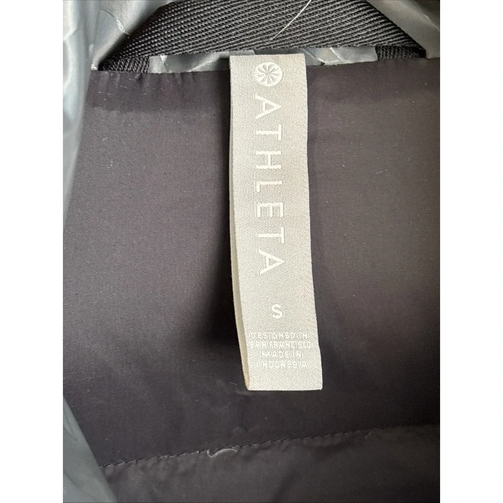 Athleta Women's Small Camo Iridescent Gray Outbound Parka Puffer jacket Full Zip